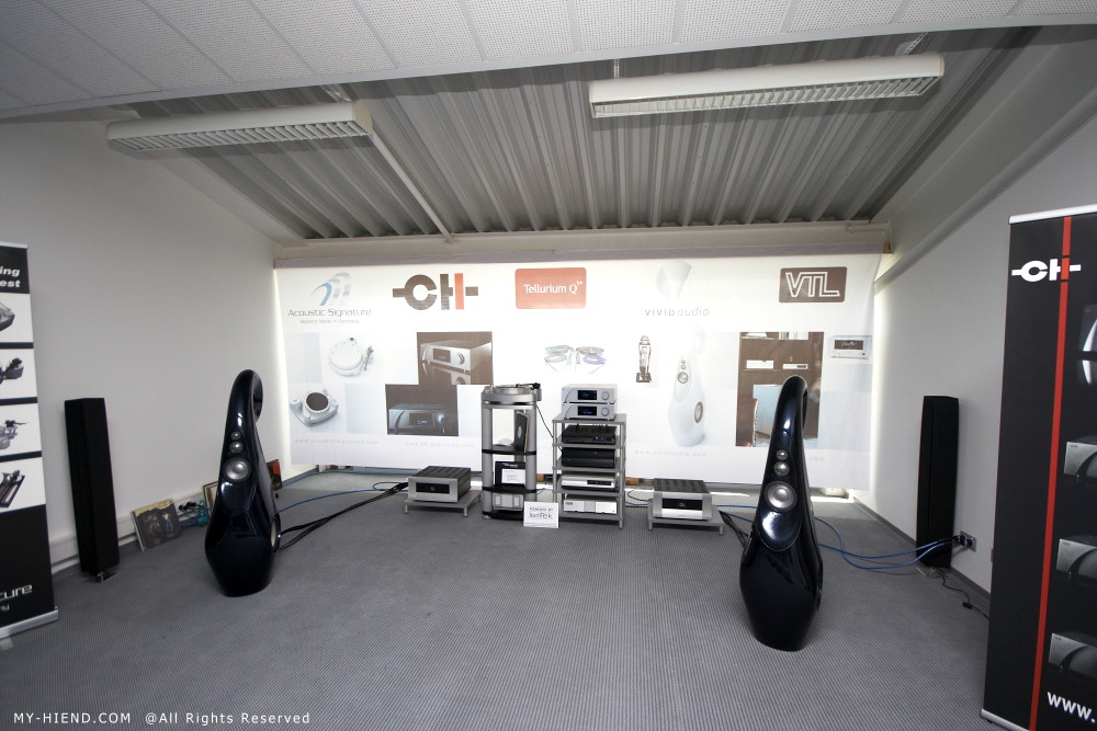 Tellurium Q at the Show Munich 2011 on a quiet day at 7.00AM time for coffee.