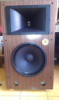 15'' Woofer L-load
Altec 288B w pipe & horn
Jensen RP-302 tweeter
hand make blance 3-way x-over