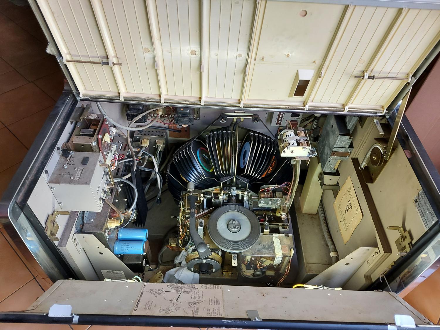 20230827 153241
AMI 1972 RI-1G inner view