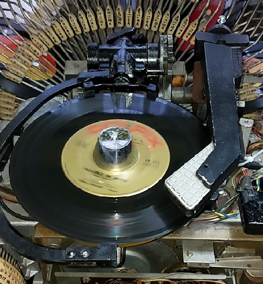 AMI H200 1957 turntable